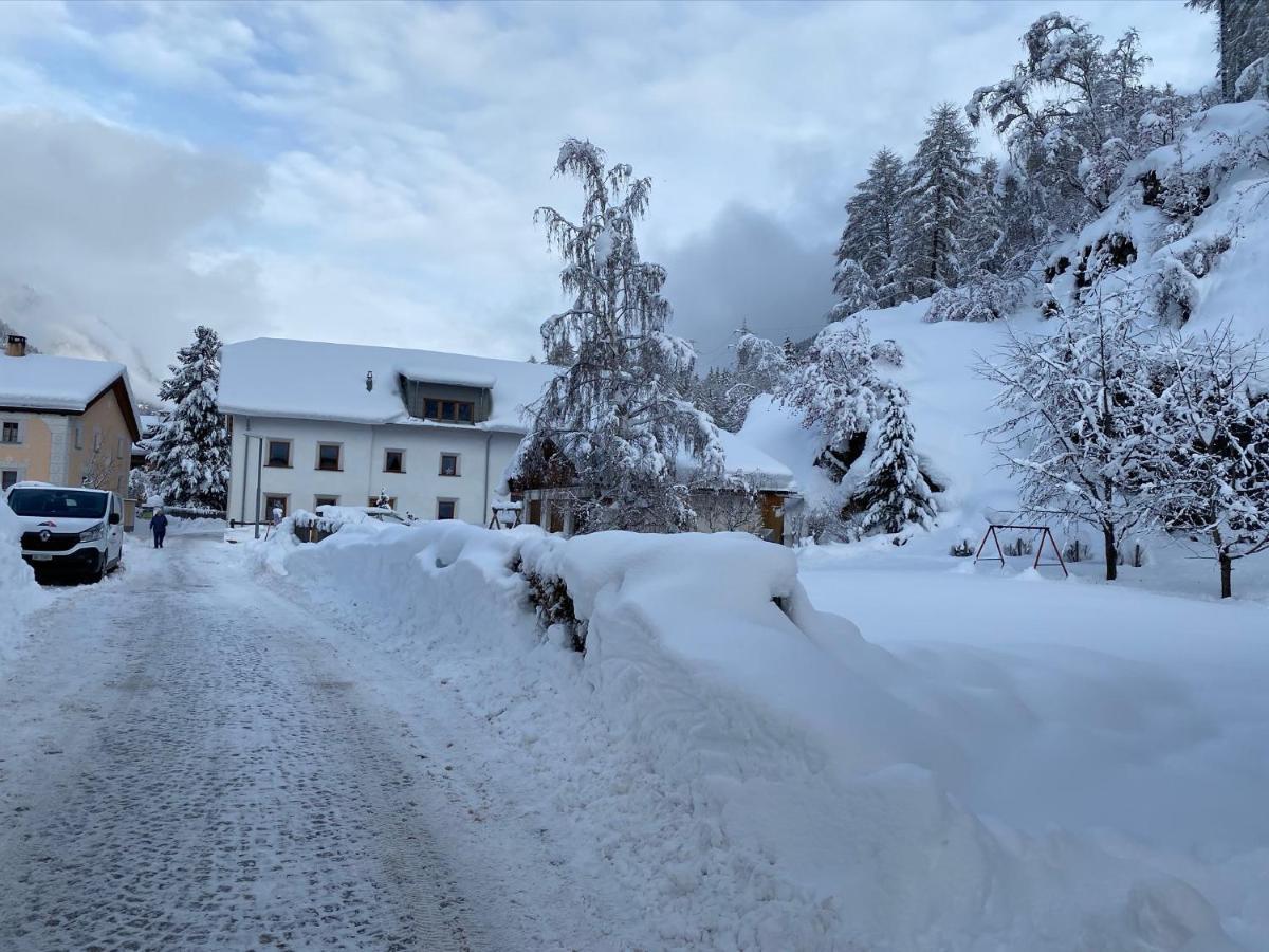 Loft 100M2, Im Oekohaus In Susch Leilighet Eksteriør bilde